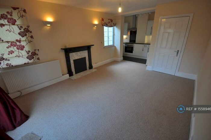 Studio To Rent In Lower Guildford Road, Knaphill, Woking, GU21