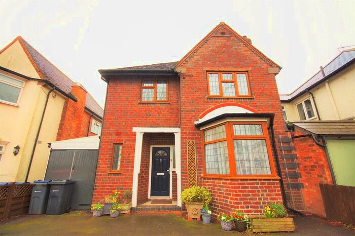 3 Bedroom Detached House To Rent In Barn Lane, Moseley, Birmingham, B13