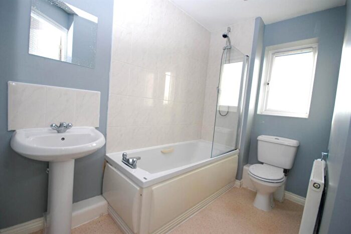 2 Bedroom Apartment To Rent In Ashover Road, Kenton, NE3