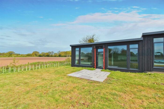 1 Bedroom Barn Conversion To Rent In Hickling Road, Sutton, Norwich, NR12