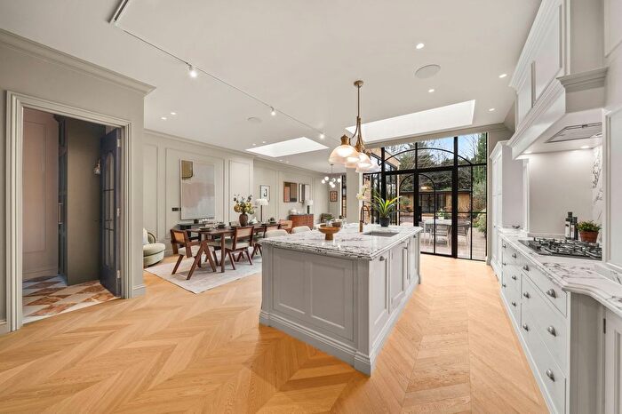 4 Bedroom Terraced House For Sale In Dyne Road, London, NW6