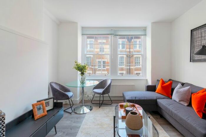 2 Bedroom Flat To Rent In Mitre Road, London, SE1