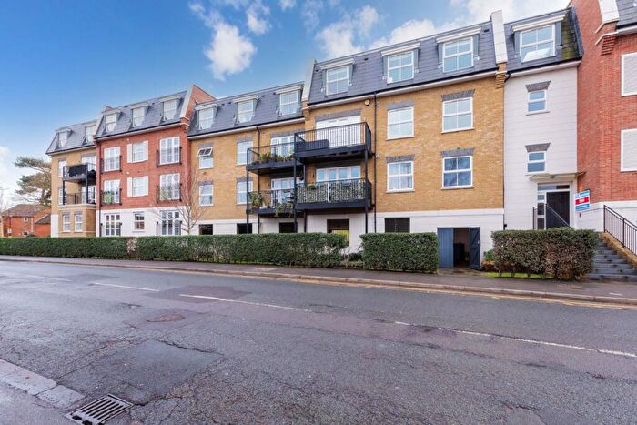 2 Bedroom Apartment For Sale In Oldfield Road, Maidenhead, SL6