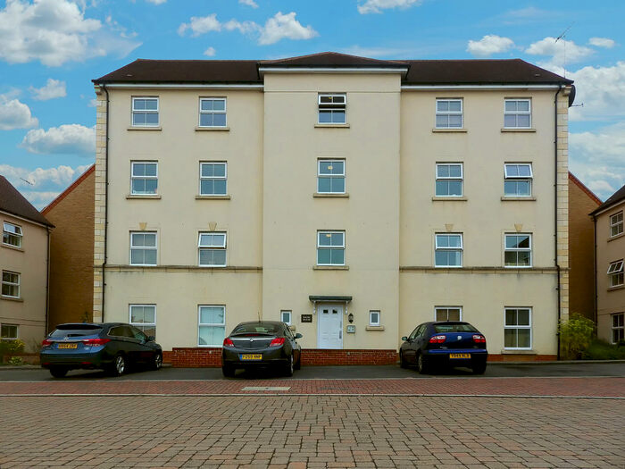 2 Bedroom Apartment To Rent In Bache House, Swindon, Wiltshire, SN25