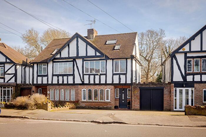 4 Bedroom Semi-Detached House For Sale In Court Avenue, Coulsdon, CR5