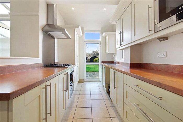 4 Bedroom Semi Detached House To Rent In East Way, Croydon, CR0