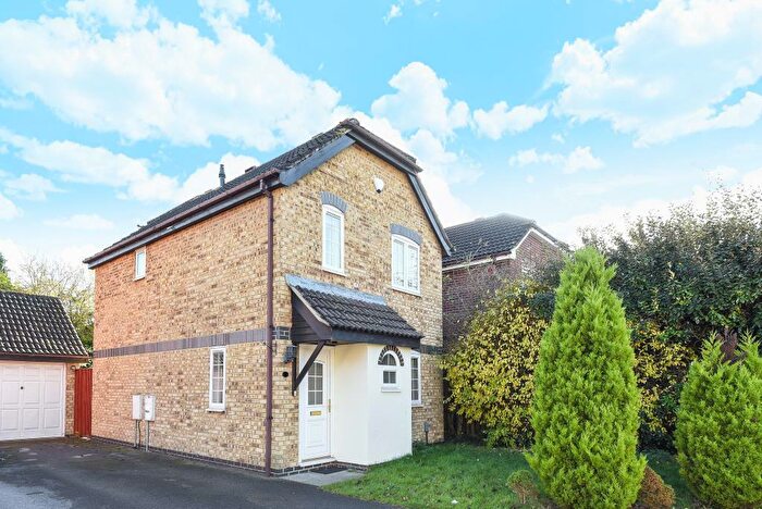3 Bedroom Detached House To Rent In Turnstone Close, Winnersh, RG41