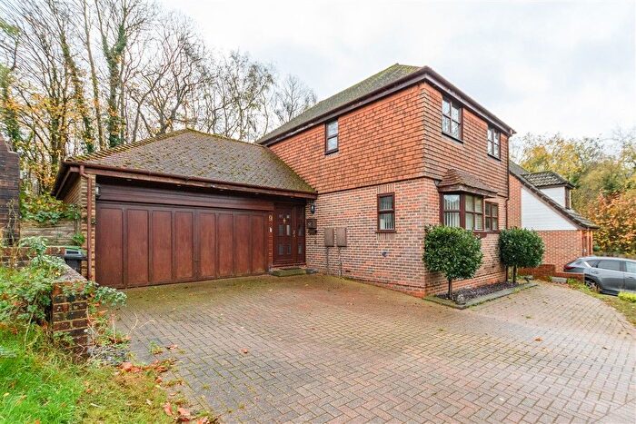 4 Bedroom Detached House For Sale In Sandstone Rise, Walderslade, Chatham, Kent, ME5