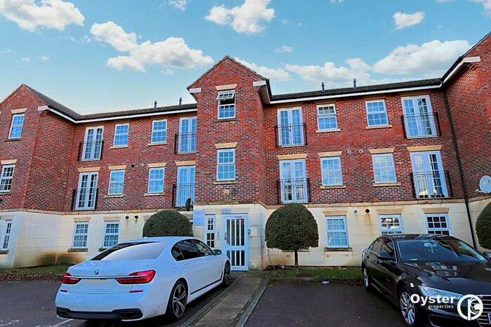 2 Bedroom Flat To Rent In Lion Court, Northampton, NN4
