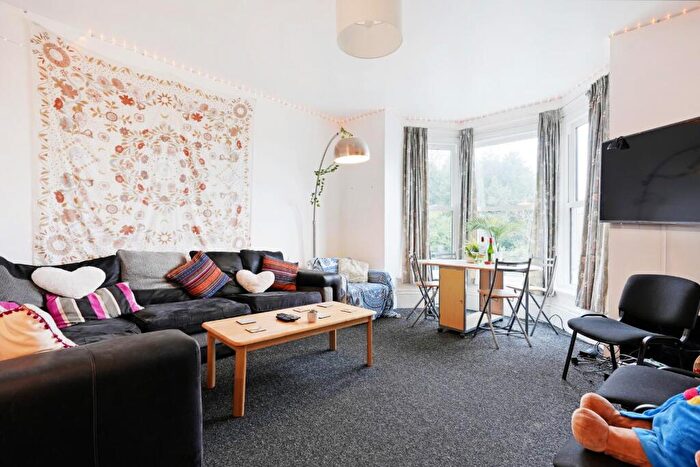 6 Bedroom House To Rent In Whitham Road, Broomhill, S10