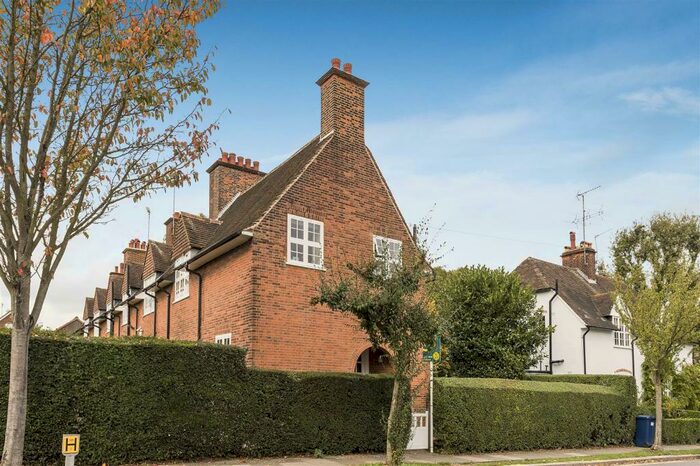 3 Bedroom Terraced House To Rent In Willifield Way, Hampstead Garden Suburb, NW11