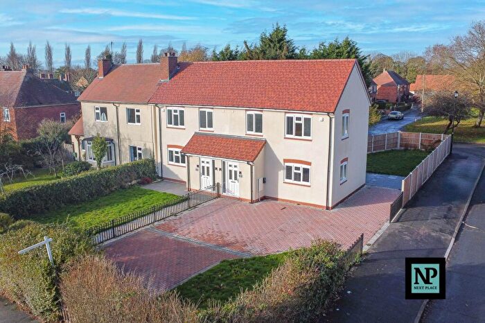 3 Bedroom Semi-Detached House To Rent In Austrey Lane, Newton Regis, B79