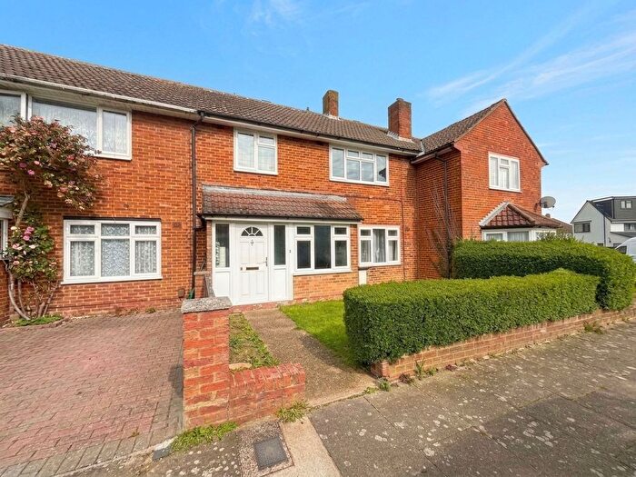 3 Bedroom Terraced House For Sale In Hearn Rise, Northolt, UB5