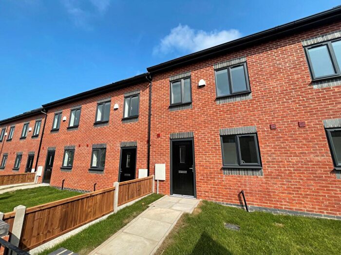 3 Bedroom End Of Terrace House To Rent In Royal Street, Liverpool, L4