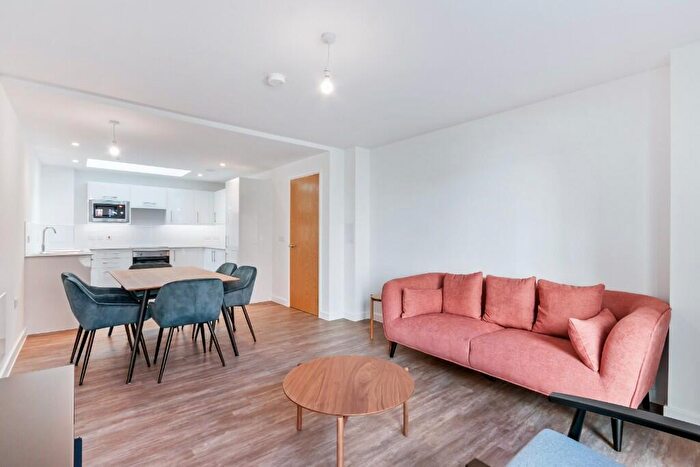 3 Bedroom Town House To Rent In Pelham Street, BN1