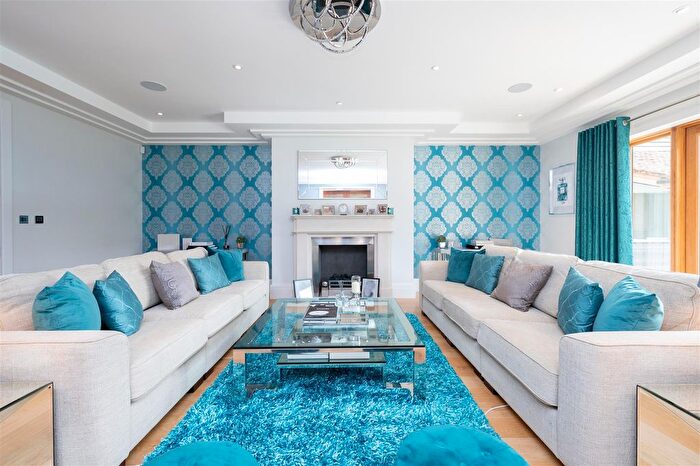 8 Bedroom Detached House To Rent In Keymer Road, Burgess Hill, RH15