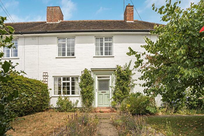 3 Bedroom Semi-Detached House For Sale In Brockswood Lane, Welwyn Garden City, Hertfordshire, AL8