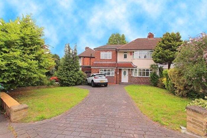 3 Bedroom Semi-Detached House To Rent In Cherry Tree Avenue, Walsall, WS5