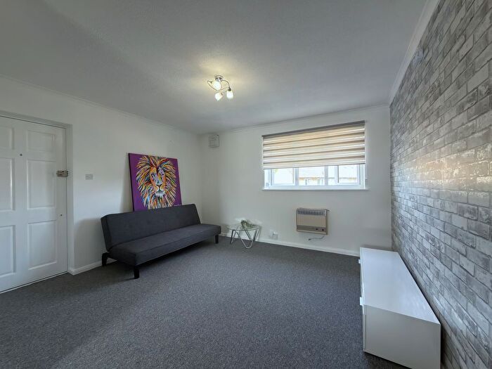 1 Bedroom Flat To Rent In Overbrook Road, Hardwicke, GL2