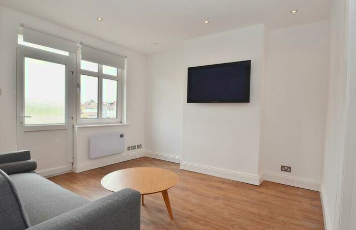 1 Bedroom Apartment To Rent In Cressex Parade, High Wycombe, HP12