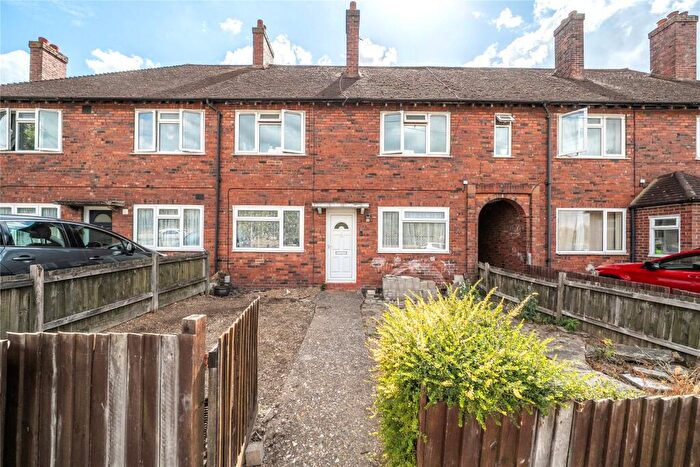 2 Bedroom Maisonette For Sale In Queenscroft Road, London, SE9