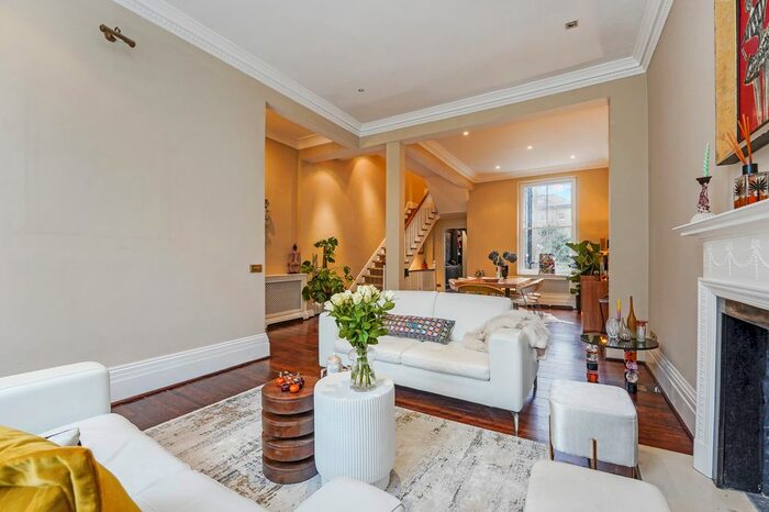 4 Bedroom Terraced House To Rent In Finborough Road, West Chelsea, SW10