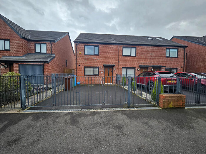 3 Bedroom Terraced House To Rent In Beastow Road, M12