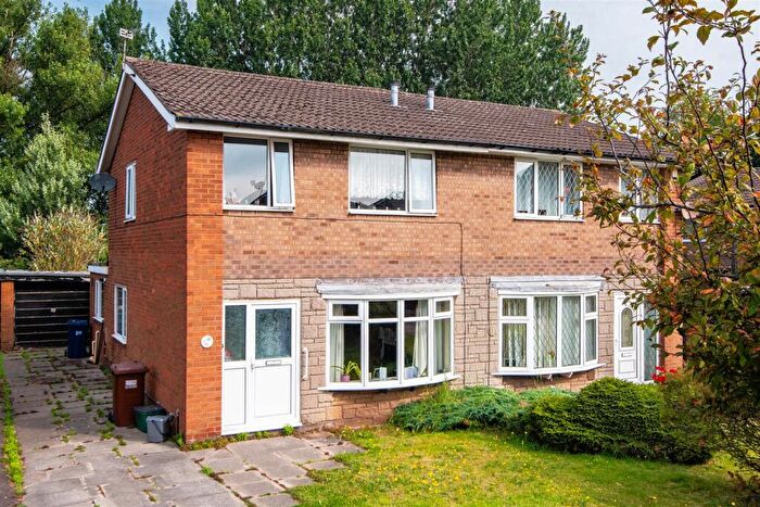 3 Bedroom Semi-Detached House For Sale In Edinburgh Close, Leyland, PR25