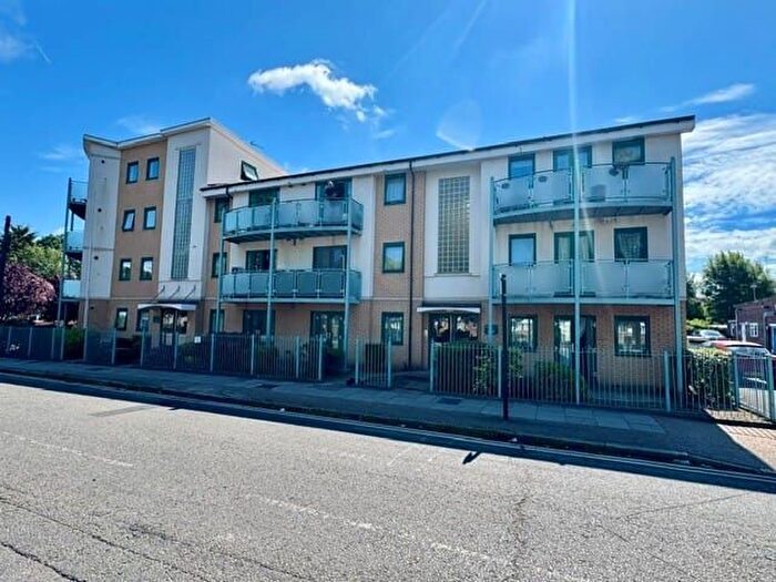 2 Bedroom Flat To Rent In Monarchs Court, Imperial Drive, Harrow, HA2