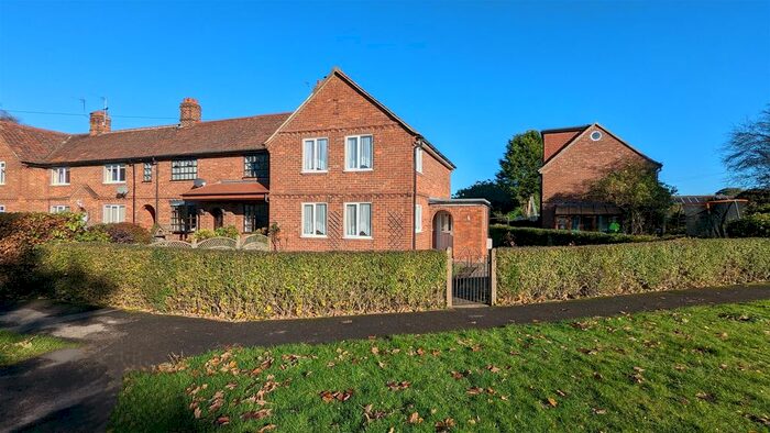 3 Bedroom End Of Terrace House For Sale In Riverside Gardens, Nether Poppleton, York, YO26