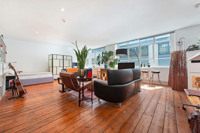 Apartment To Rent In Ebenezer Street, London, N1