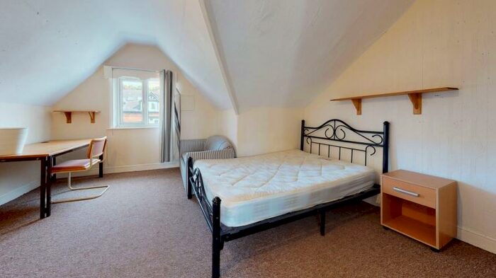 5 Bedroom Terraced House To Rent In Royal Park Avenue, Hyde Park, Leeds, LS6