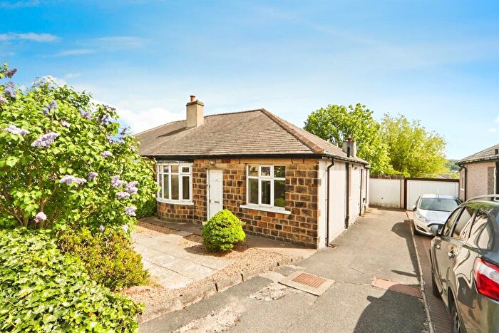 3 Bedroom Semi-Detached House For Sale In Enfield Road, Baildon, Shipley, BD17
