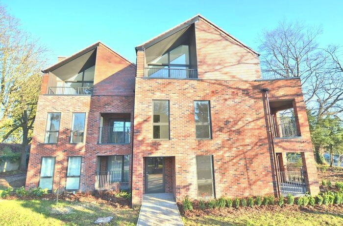 2 Bedroom Ground Flat To Rent In Hills Road, Cambridge, CB2