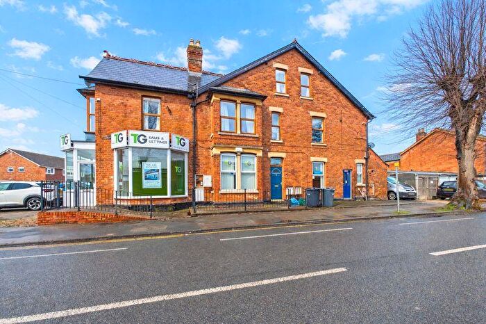 3 Bedroom Semi Detached House For Sale In Stroud Road, Gloucester, GL1