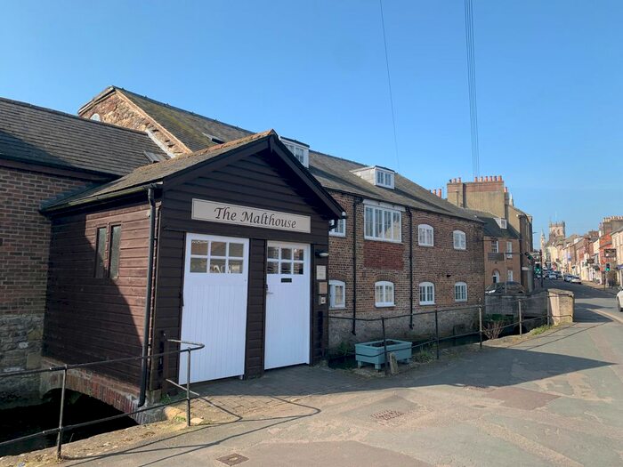 2 Bedroom Property To Rent In High Street, Fordington, Dorchester, DT1