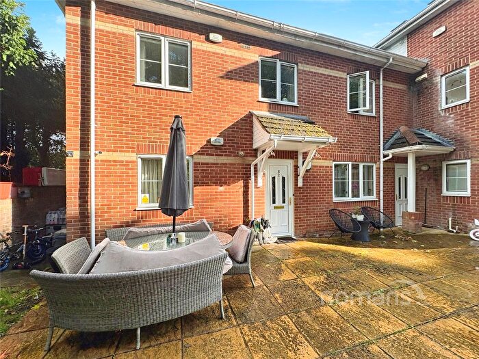 2 Bedroom Maisonette For Sale In Scarlet Oaks, Camberley, Surrey, GU15