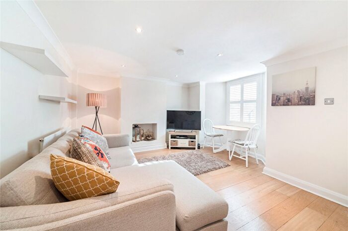 1 Bedroom Flat To Rent In Dymock Street, Fulham, London, SW6