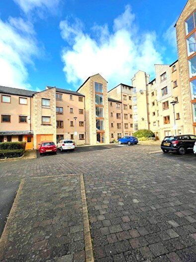 2 Bedroom Flat To Rent In Waterside, Lancaster, LA1