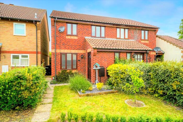 3 Bedroom Semi-Detached House For Sale In Hall Court, Fen Drayton, Cambridge, CB24