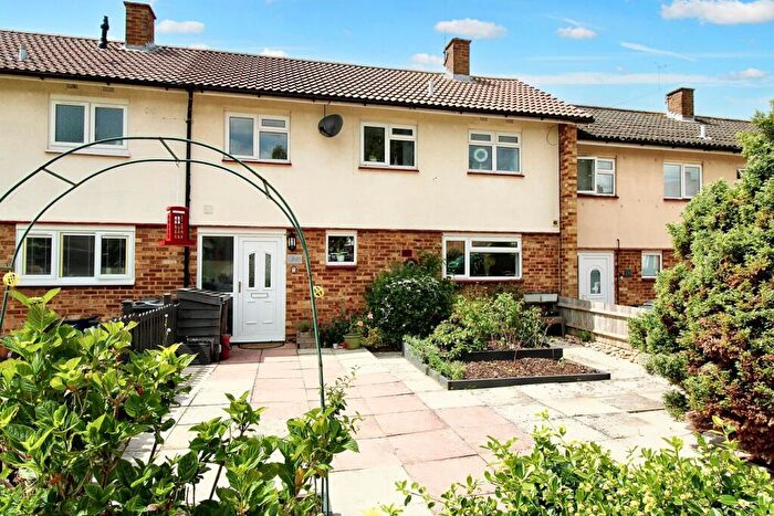 3 Bedroom Terraced House For Sale In Green Close, Stevenage, SG2