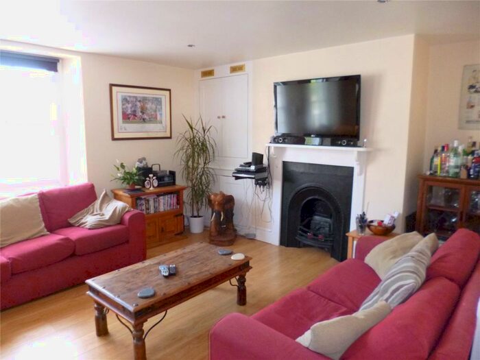 2 Bedroom Apartment To Rent In Tavistock, Devon, PL19