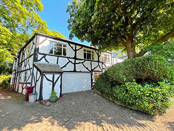 4 Bedroom House For Sale In Long Lane, Westhoughton, BL5