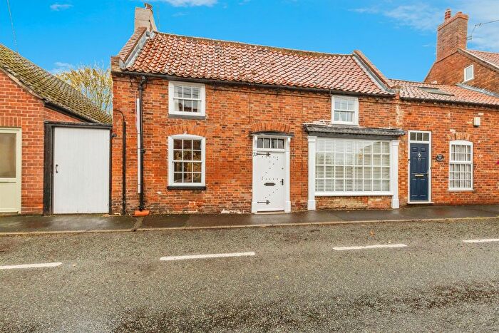 3 Bedroom End Of Terrace House For Sale In High Street, Brant Broughton, Lincoln, LN5