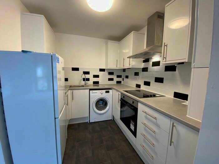 1 Bedroom Flat To Rent In Cromer Road, Southend - Online Enquiries Only, SS1
