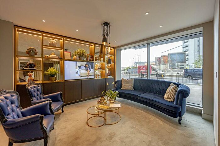 2 Bedroom Apartment To Rent In Bollinder Place, London, EC1V