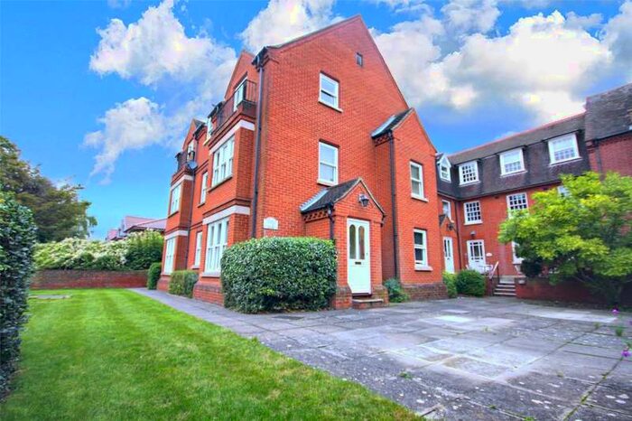 2 Bedroom Flat To Rent In Parkwood, 11 Henley Road, Ipswich, Suffolk, IP1