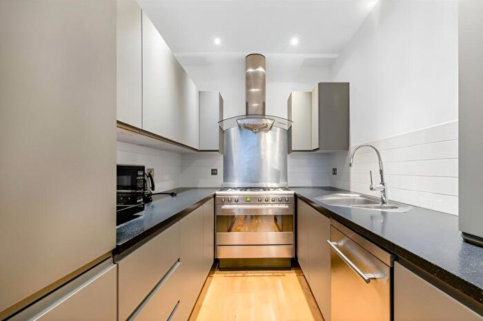 2 Bedroom Flat For Sale In Whiskin Street, Clerkenwell, London, EC1R