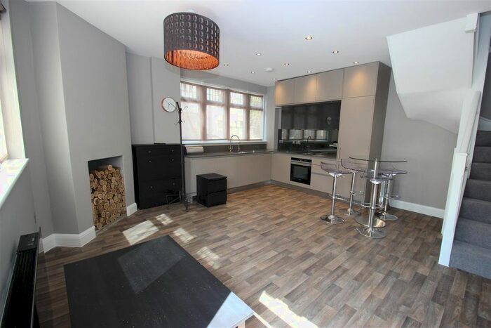 2 Bedroom Flat To Rent In St. Thomas Street, Oxford, OX1