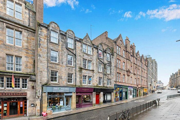 2 Bedroom Flat For Sale In Aitchisons Close, West Port, Grassmarket, Edinburgh, EH1